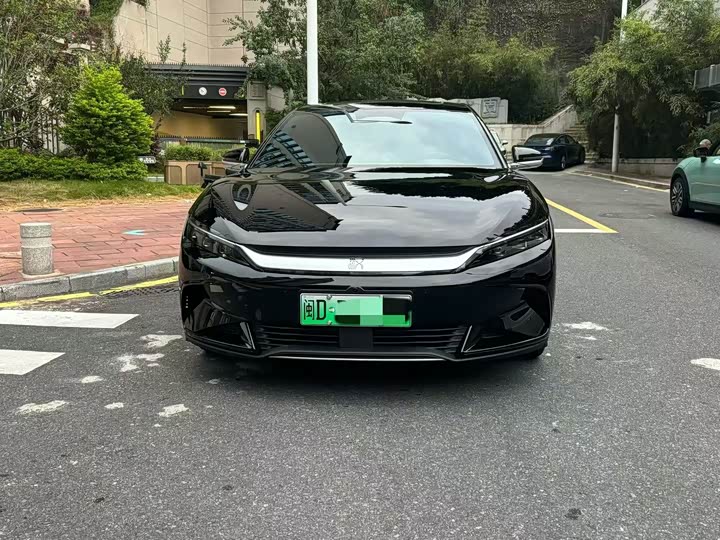 Фото 2 - BYD Han