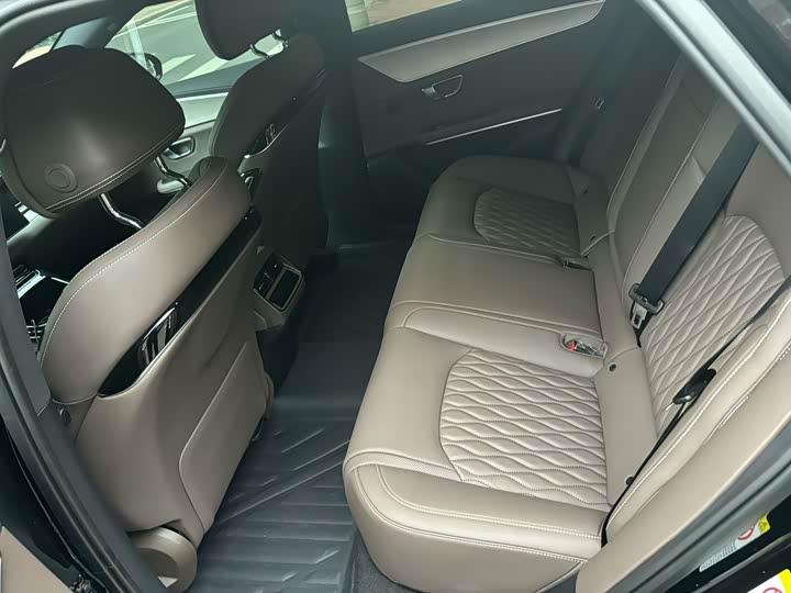 Фото 7 - BYD Han