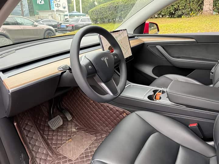 Фото 7 - Tesla Model Y