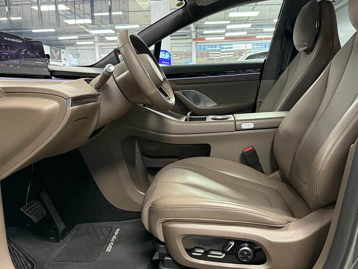 Фото 10 - Luxeed R7