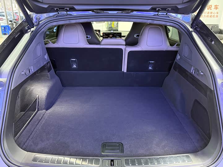 Фото 14 - Luxeed R7