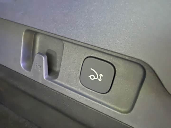 Фото 16 - Luxeed R7