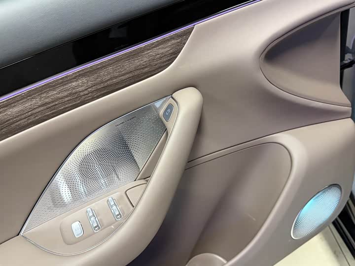 Фото 19 - Luxeed R7