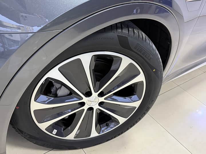 Фото 8 - Luxeed R7