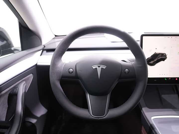 Фото 26 - Tesla Model Y