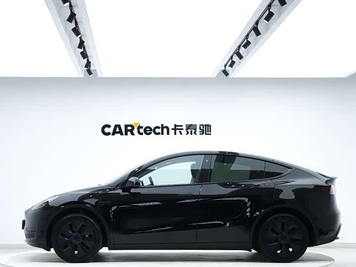 Фото 3 - Tesla Model Y