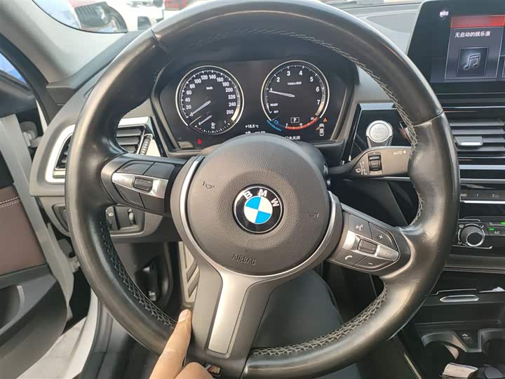 Фото 11 - BMW 1 Series