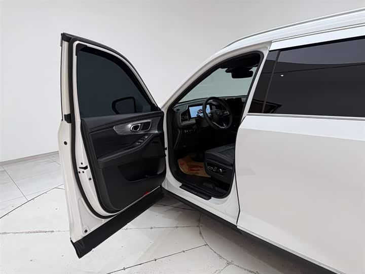 Фото 14 - GAC Trumpchi GS8