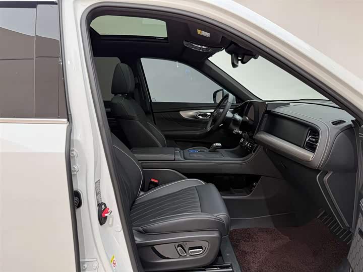 Фото 20 - GAC Trumpchi GS8