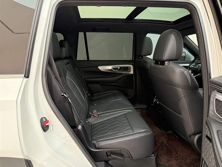 Фото 21 - GAC Trumpchi GS8