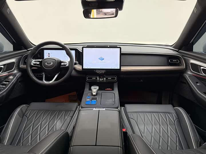 Фото 25 - GAC Trumpchi GS8