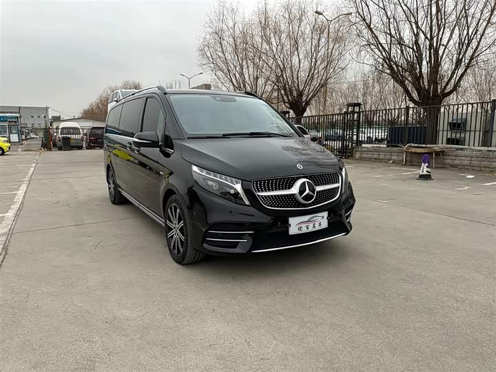 Фото 3 - Mercedes-Benz V-Class