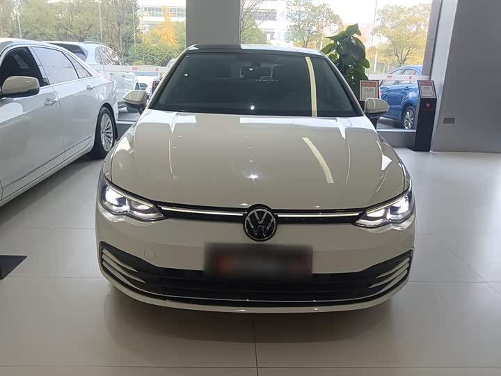 Фото 3 - Volkswagen Golf