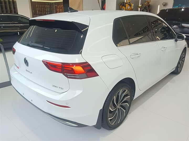 Фото 7 - Volkswagen Golf