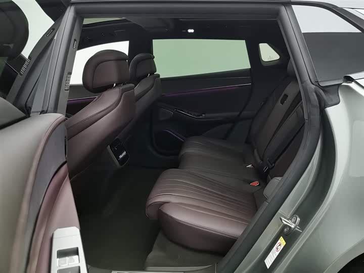 Фото 15 - Denza Z9GT