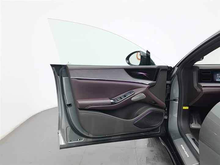 Фото 8 - Denza Z9GT