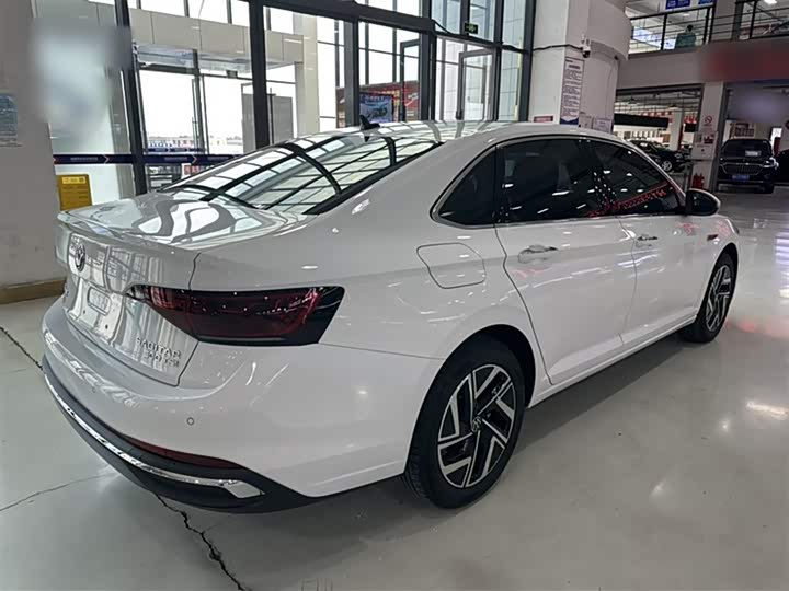 Фото 15 - Volkswagen Sagitar L