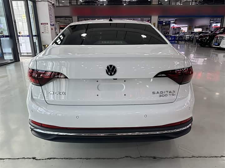 Фото 5 - Volkswagen Sagitar L