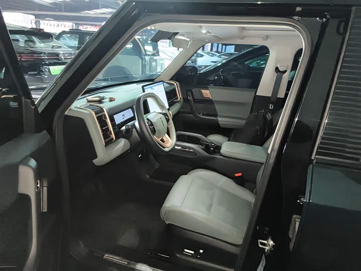 Фото 7 - Chery iCar 03