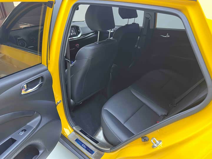 Фото 10 - Kia KX1