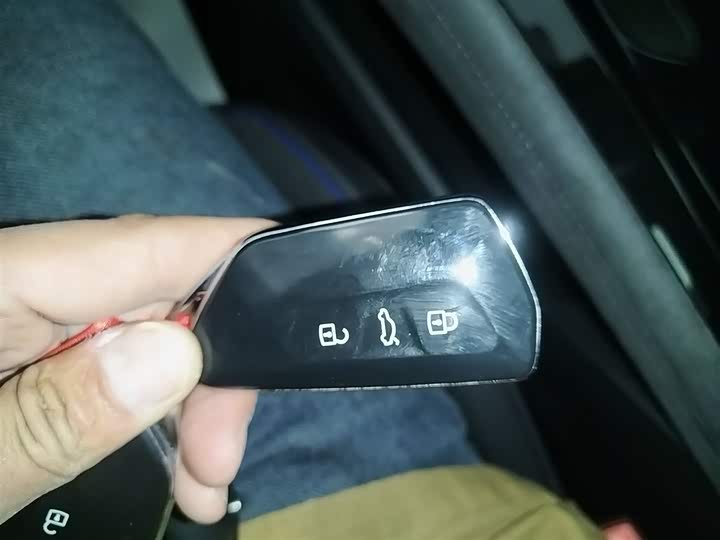 Фото 9 - Volkswagen Tiguan L Pro