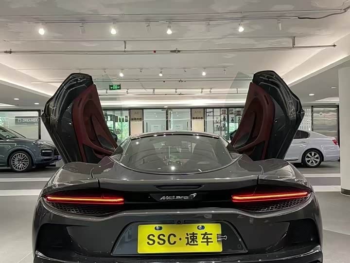 Photo 6 - McLaren GT