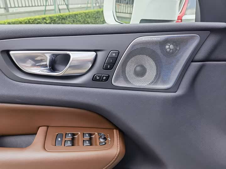 Фото 6 - Volvo XC60 Hybrid