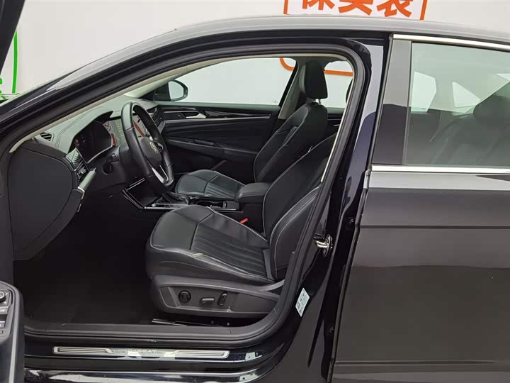 Фото 10 - Volkswagen Passat