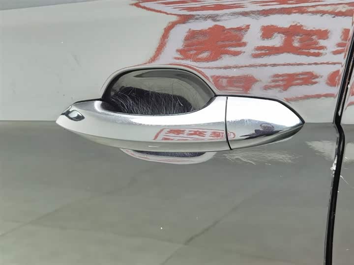 Фото 18 - Volkswagen Passat