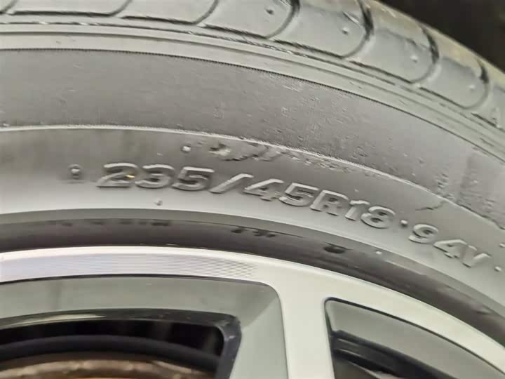 Фото 24 - Volkswagen Passat