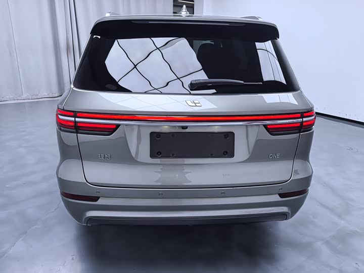 Фото 8 - LiXiang One