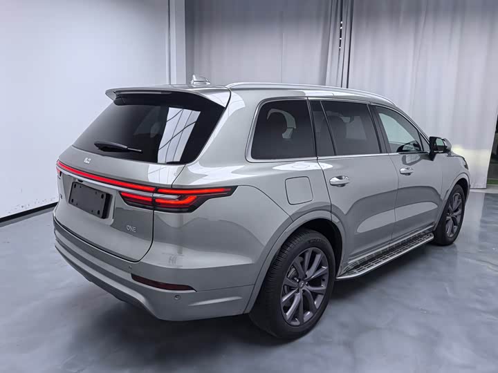 Фото 9 - LiXiang One