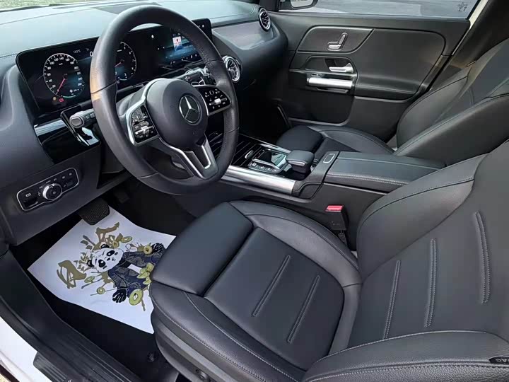 Фото 4 - Mercedes-Benz GLA-Class