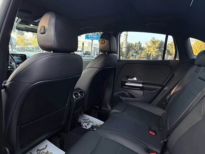 Фото 6 - Mercedes-Benz GLA-Class