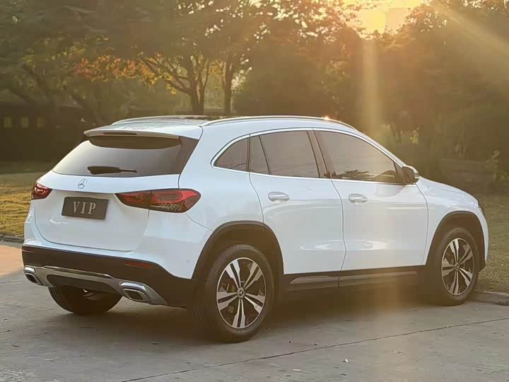 Фото 7 - Mercedes-Benz GLA-Class