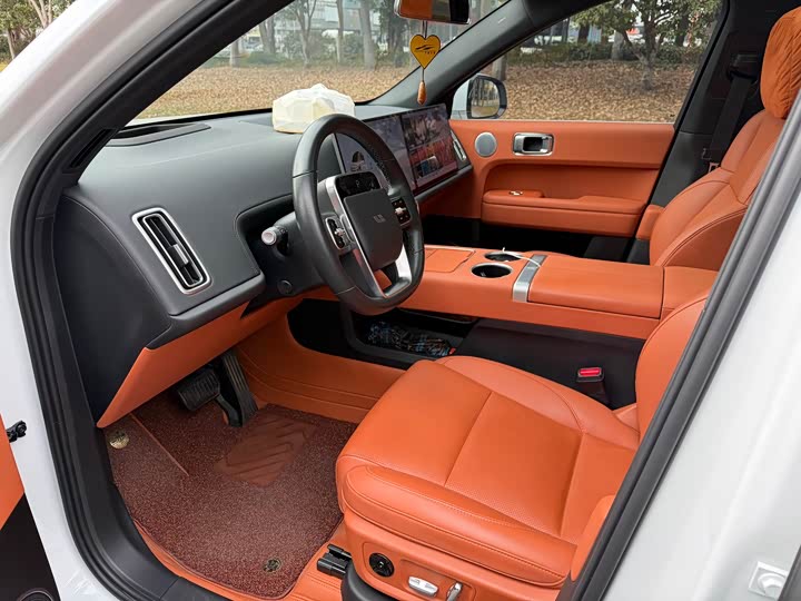 Фото 8 - LiXiang L6