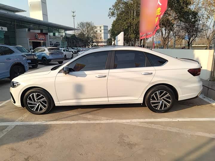 Фото 5 - Volkswagen Lavida