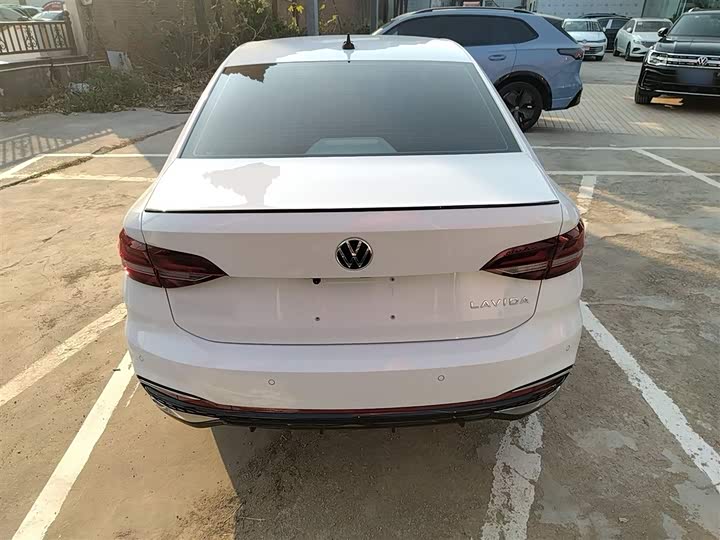 Фото 6 - Volkswagen Lavida