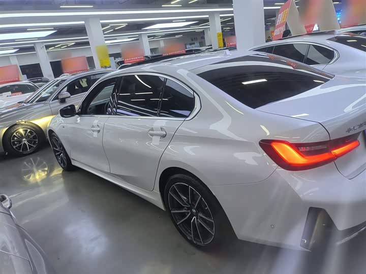 Фото 5 - BMW 3 Series