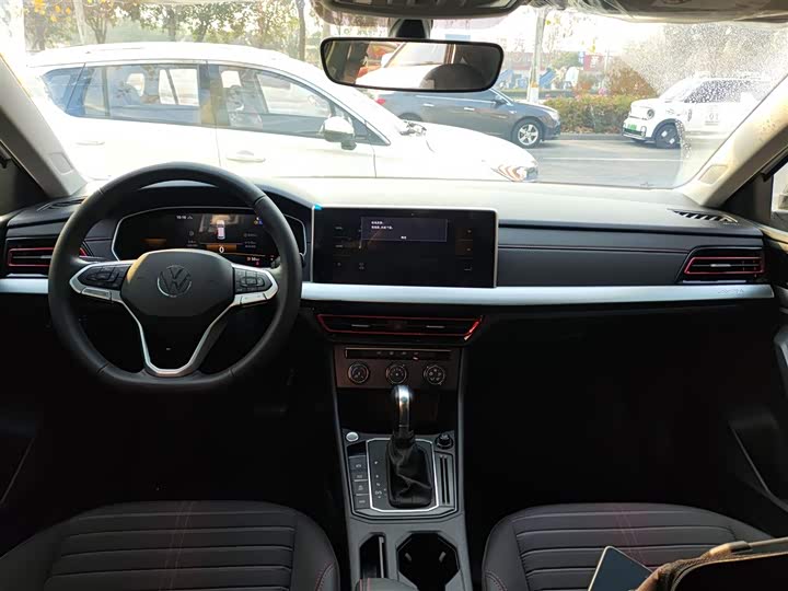 Фото 10 - Volkswagen Lavida