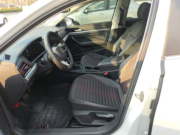 Фото 15 - Volkswagen Lavida