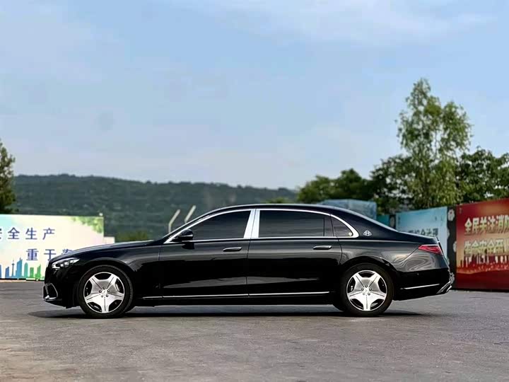 Фото 3 - Mercedes-Benz Maybach S-Class