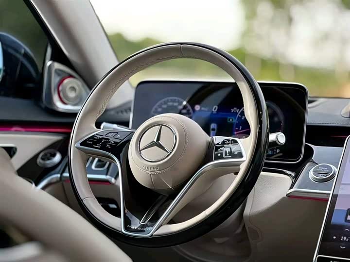 Фото 8 - Mercedes-Benz Maybach S-Class