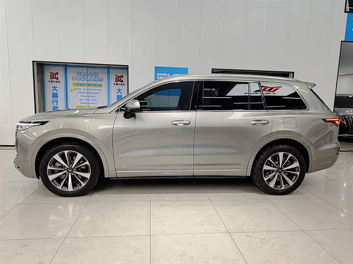 Фото 3 - LiXiang One