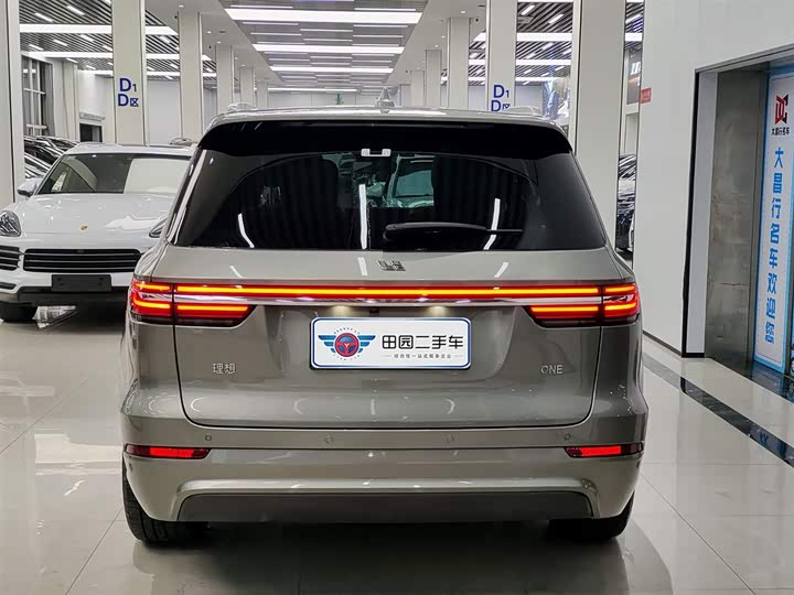 Фото 5 - LiXiang One