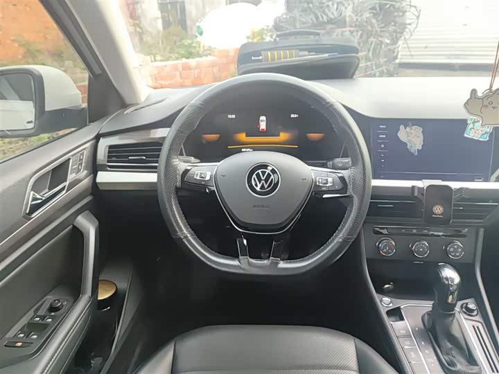 Фото 3 - Volkswagen Lavida