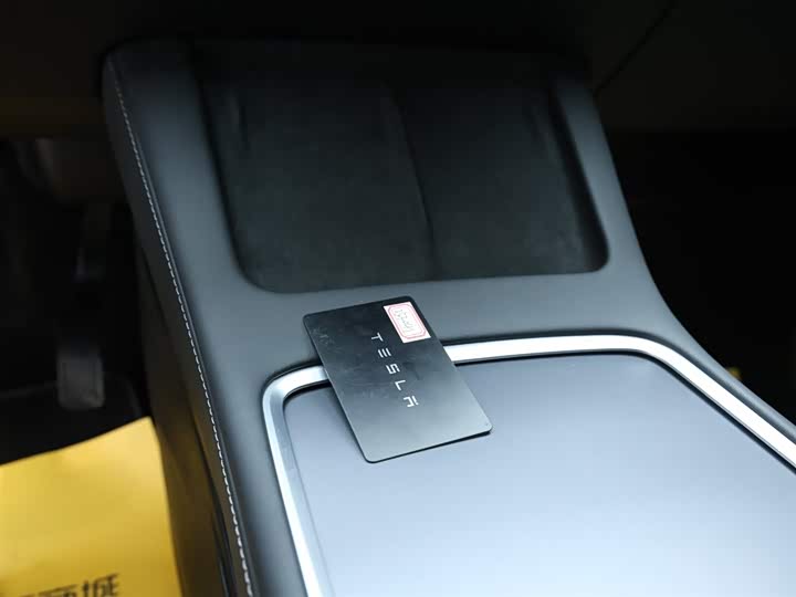 Фото 12 - Tesla Model Y