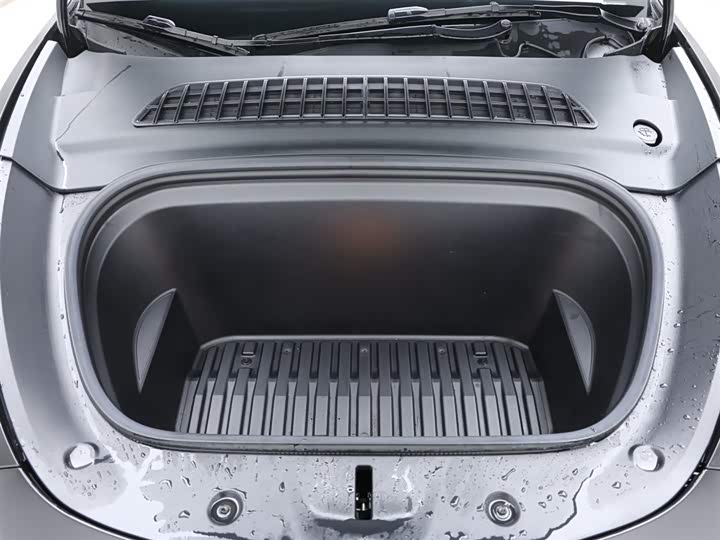 Фото 17 - Tesla Model Y