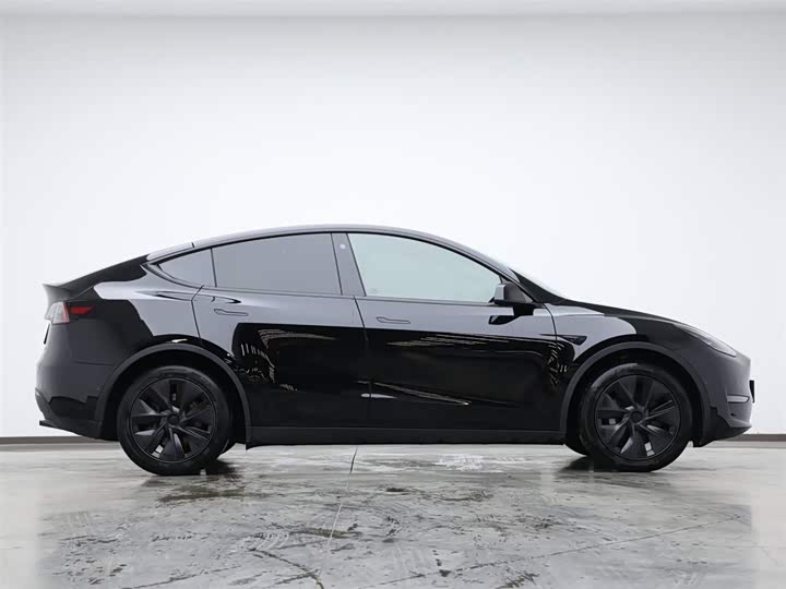 Фото 6 - Tesla Model Y