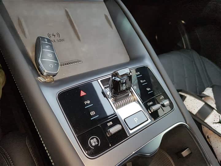 Фото 14 - BYD Sea Lion 07 EV